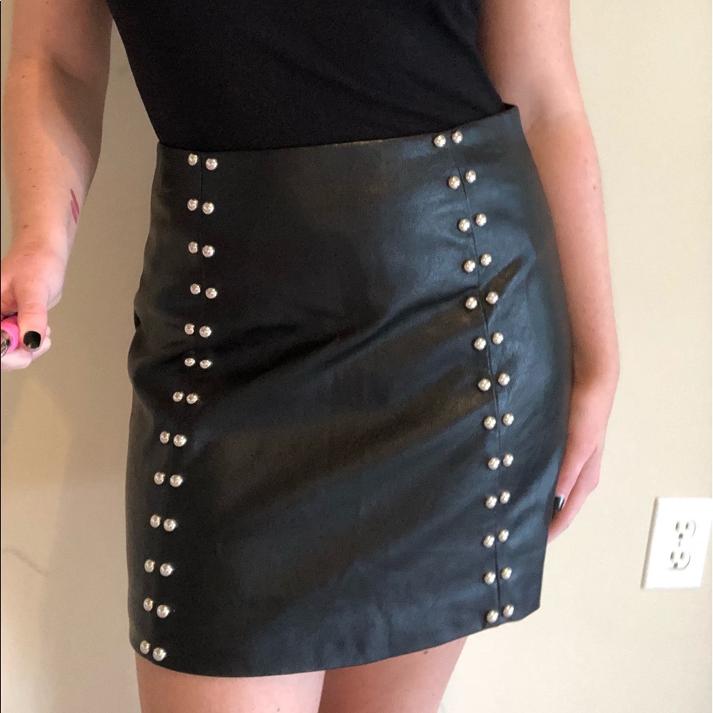 Forever 21 contemporary black leather skirt